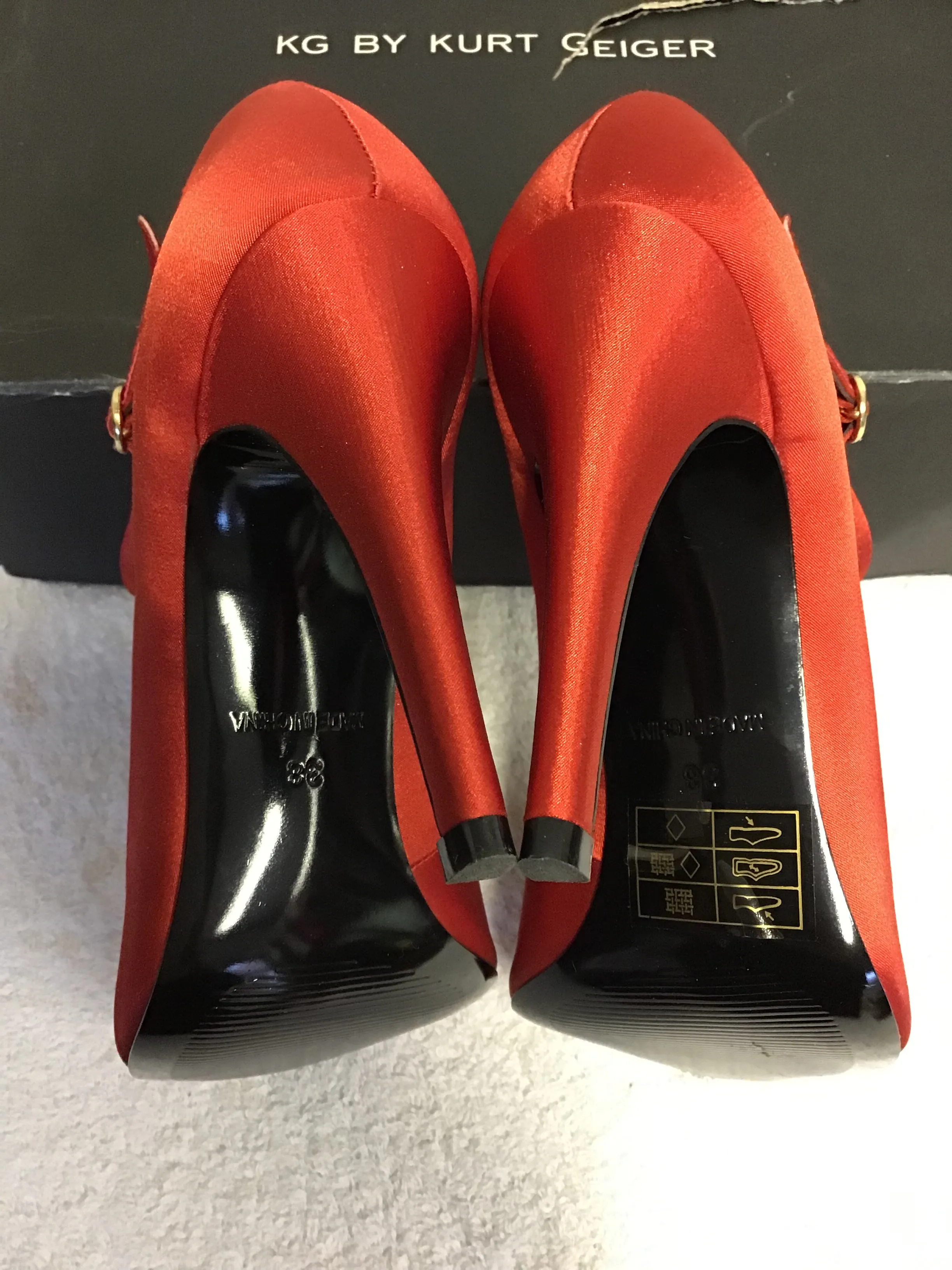 BRAND NEW KURT GEIGER RED SATIN PEEPTOE OCCASION HEELS SIZE 5/38