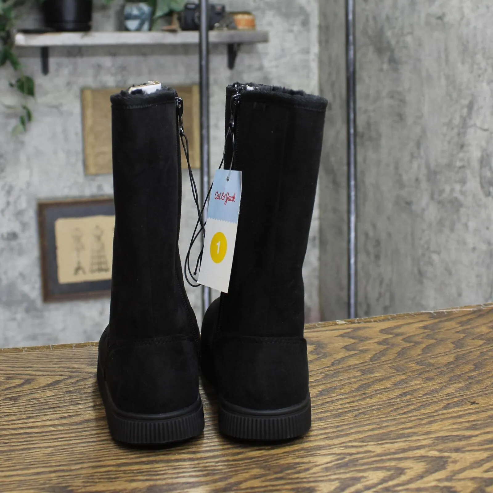 Cat & Jack Girls Natalia Shearling Style Boots 88435465 Black 1