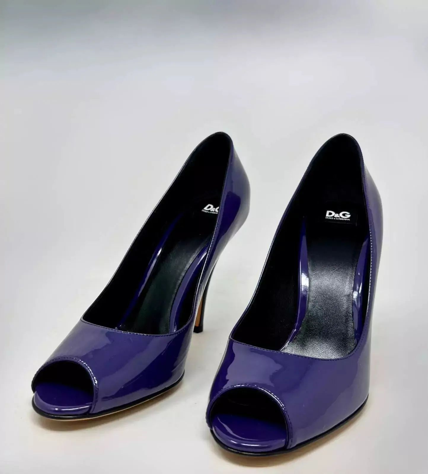 Dolce & Gabanna Viola Purple Patent Leather Peep Toe Heels 39 UK 6
