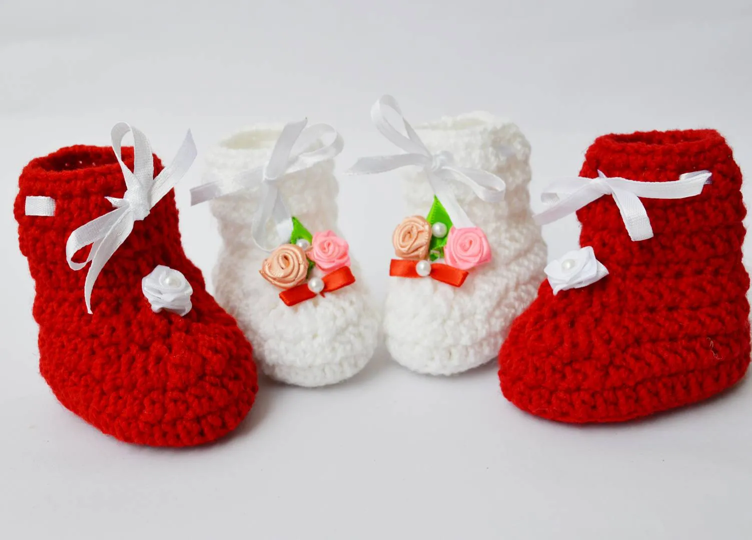 Long Lasting Multicoloured Woven Design Wool Kid's Booties(2 Pairs)