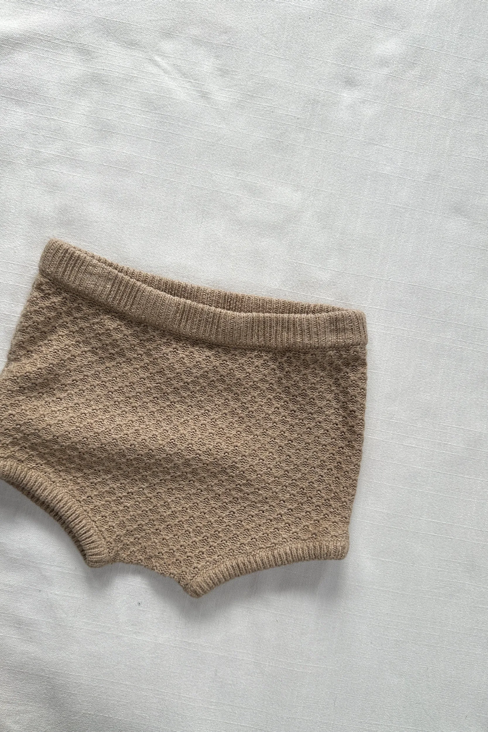 MINI: KNITTED CO-ORD SHORTS AND SWEATER