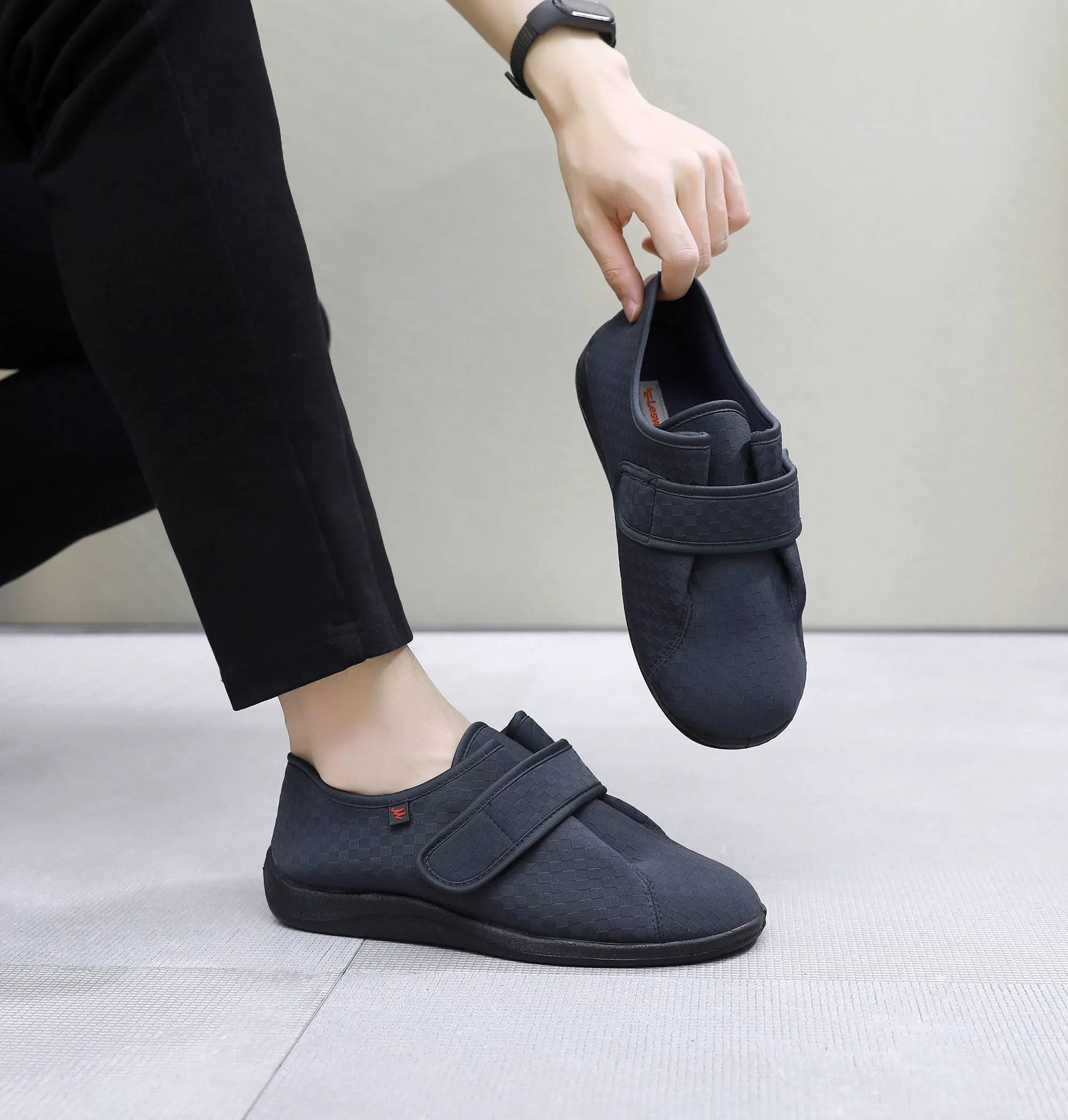 Nanccy Wide Diabetic Shoes For Swollen Feet - NW6038