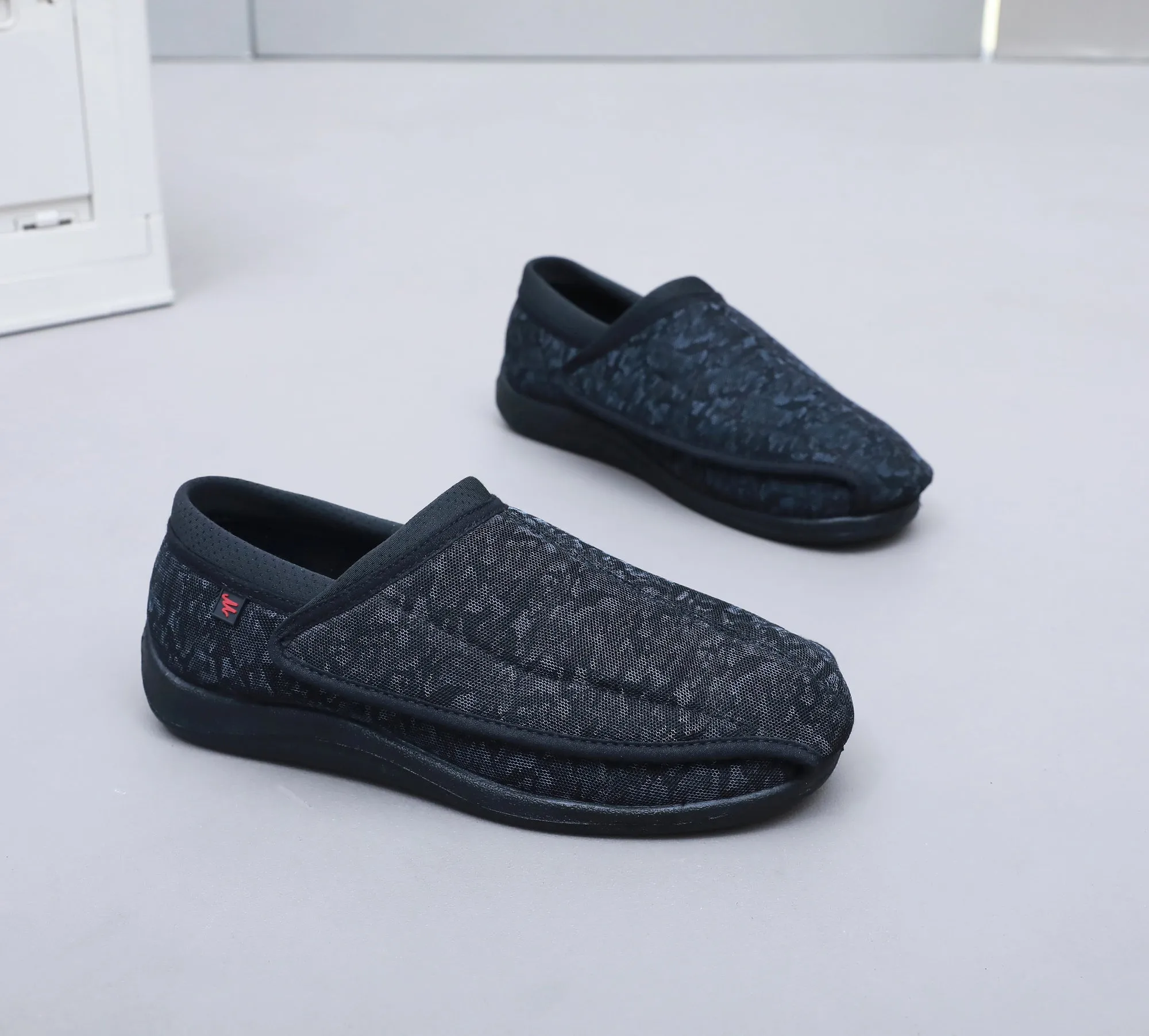 Nanccy Wide Diabetic Shoes For Swollen Feet - NW6039