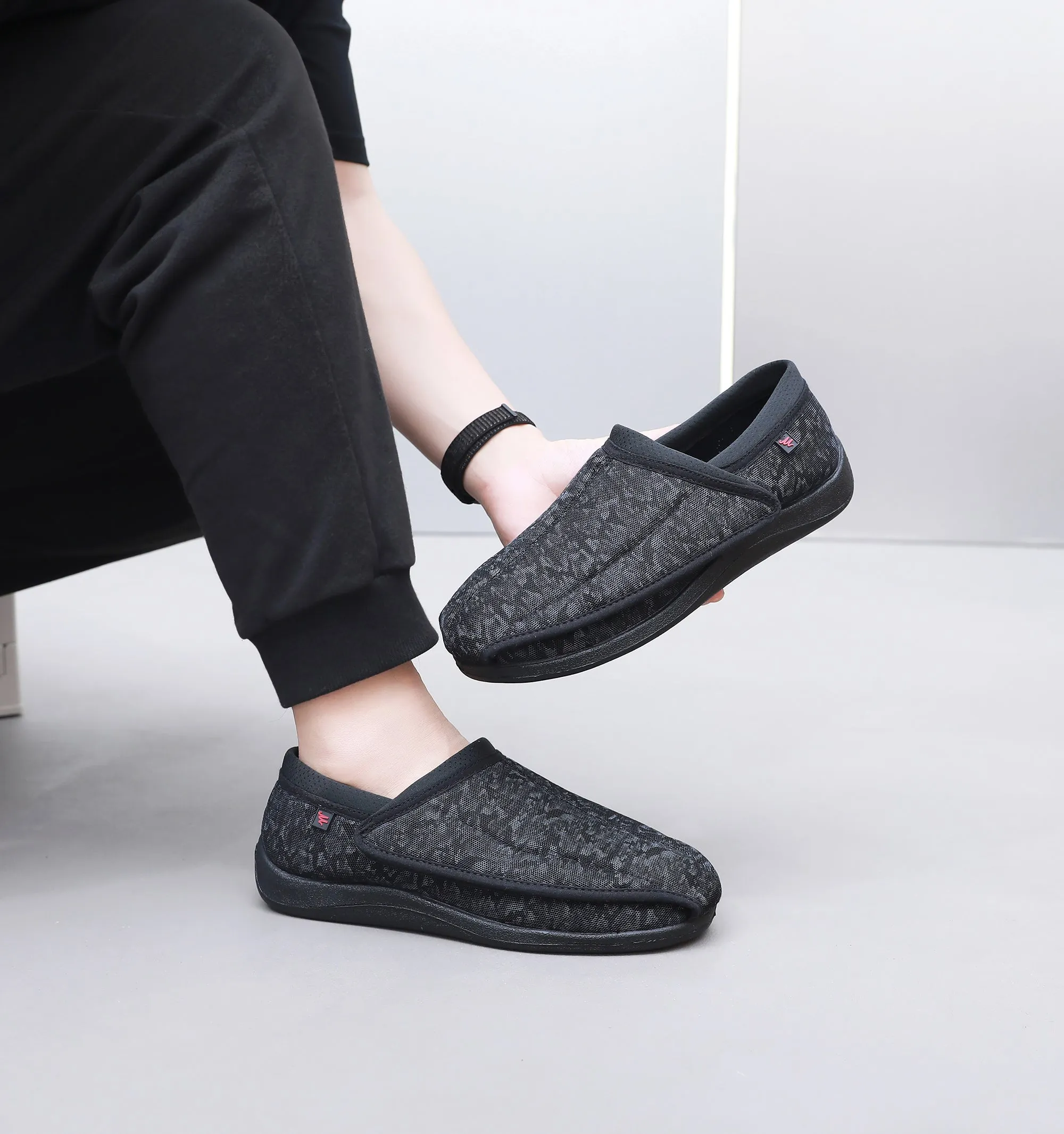 Nanccy Wide Diabetic Shoes For Swollen Feet - NW6039