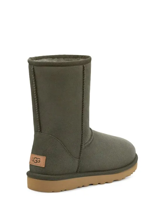 Ugg   10mm Classic Short II shearling boots 