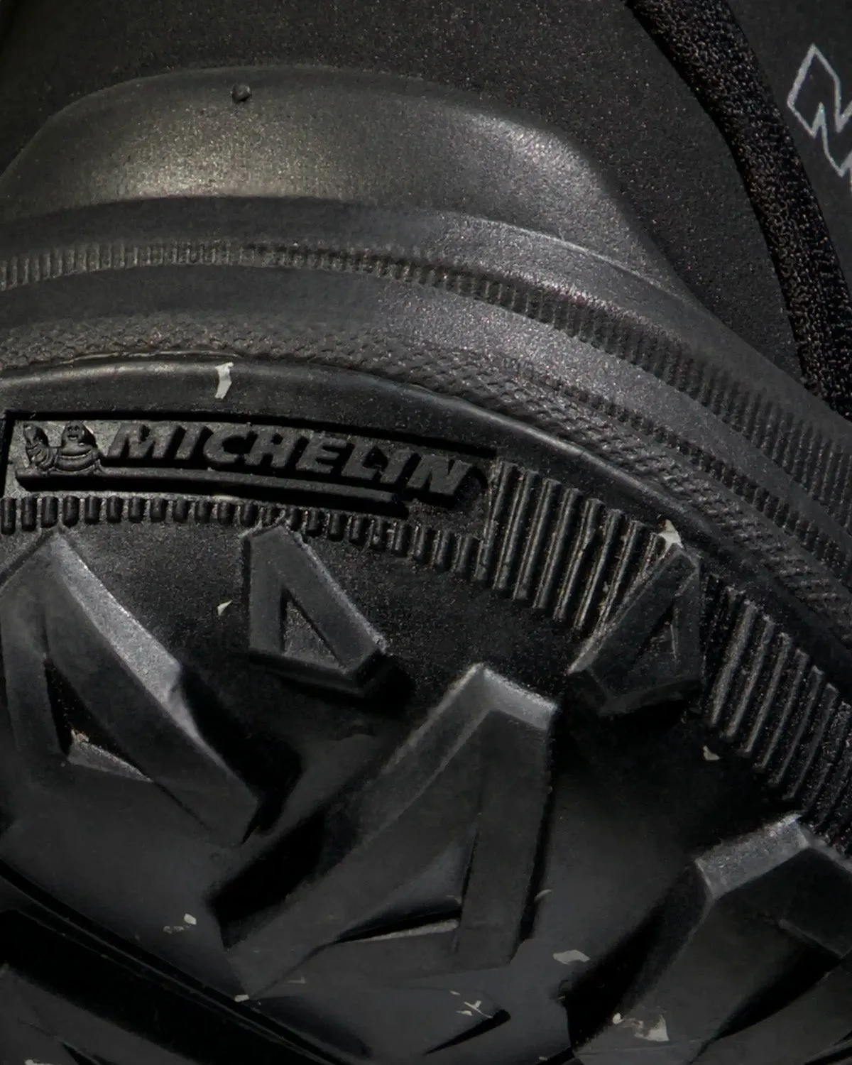 Ultimate III Low GTX Black Running Shoes