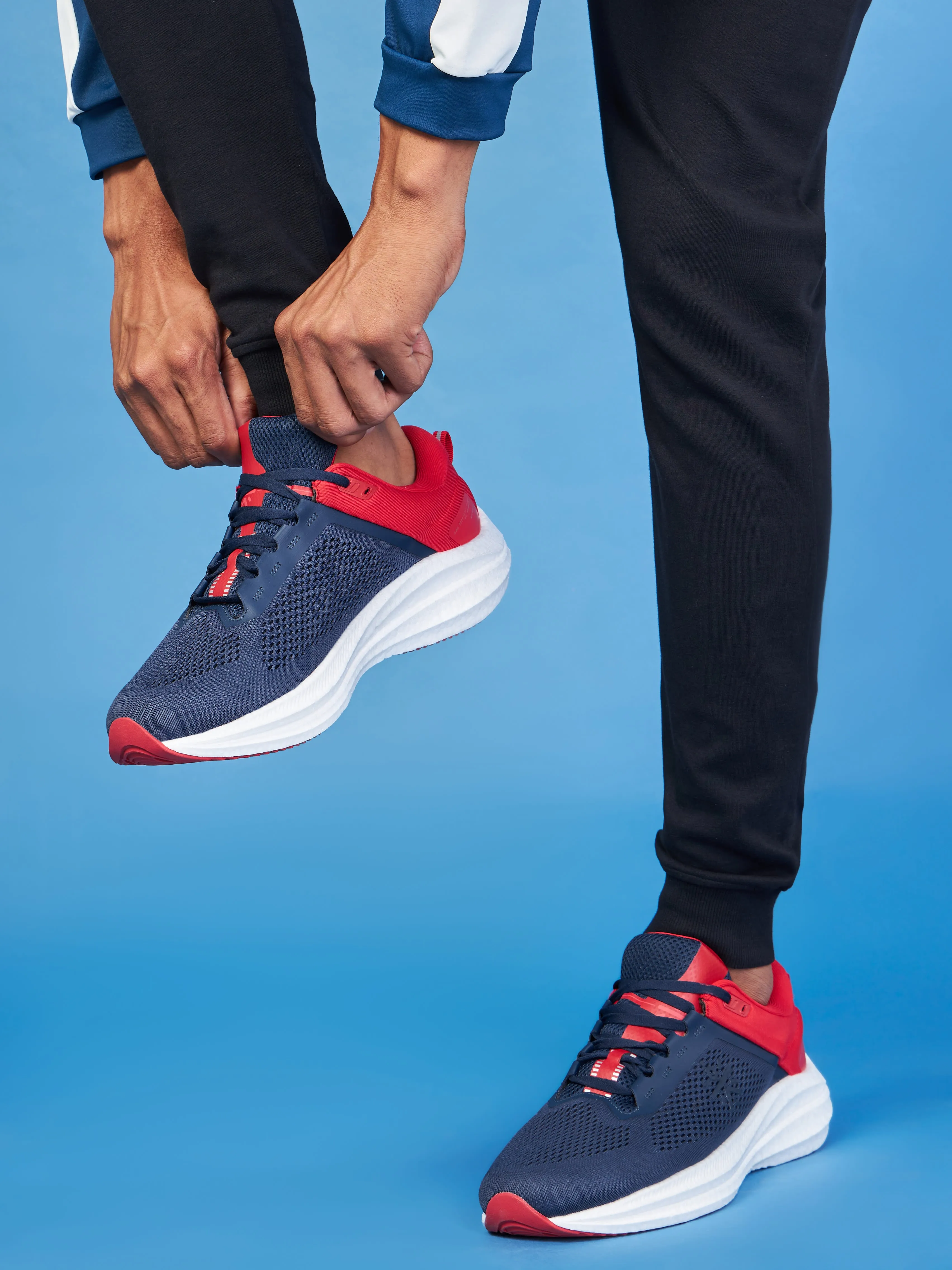 Versa Pulse Men Running Shoes - Navy/Red