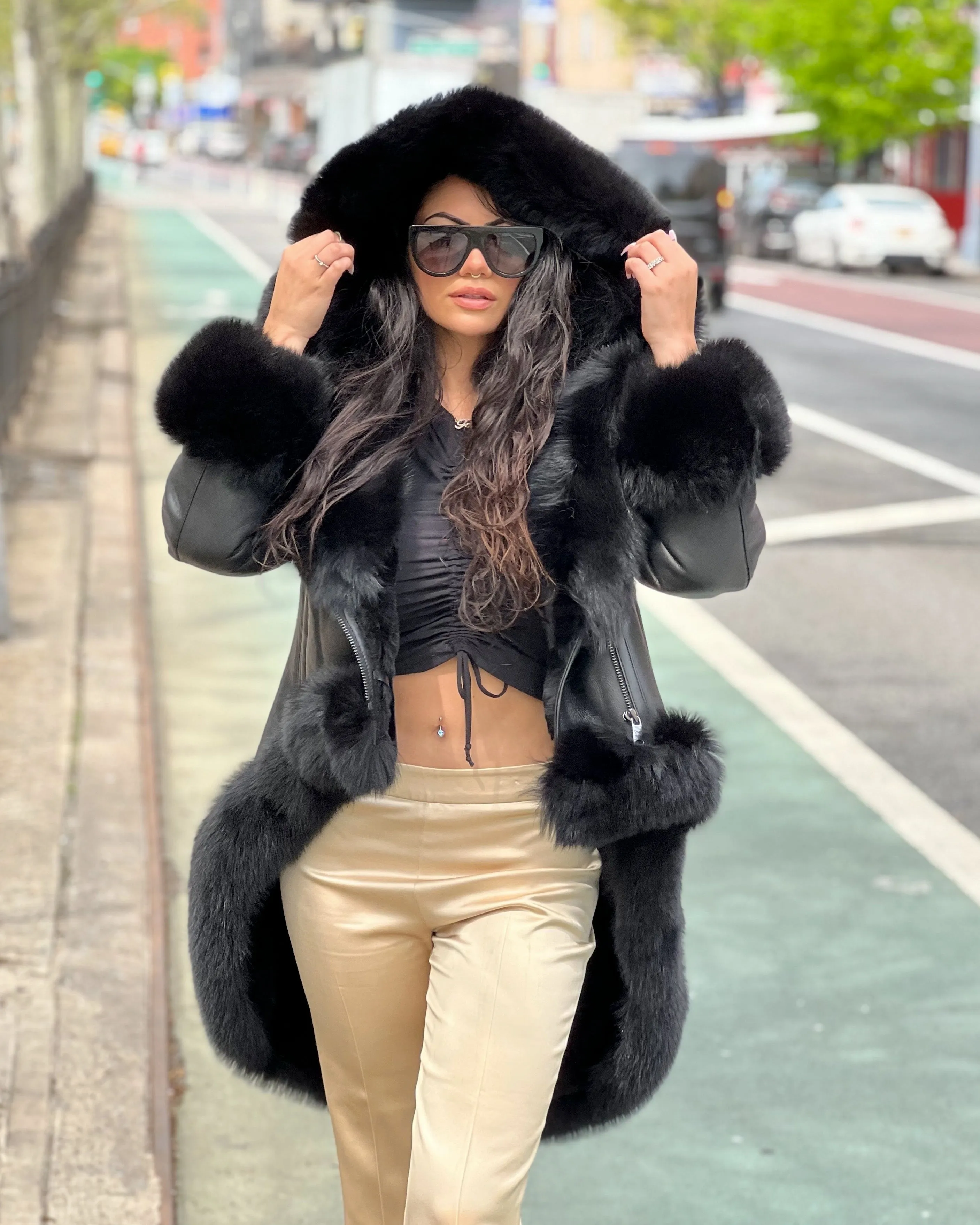 WOMEN SHEARLING- BLACK LONG LENGTH WITH BLACK FOX FUR