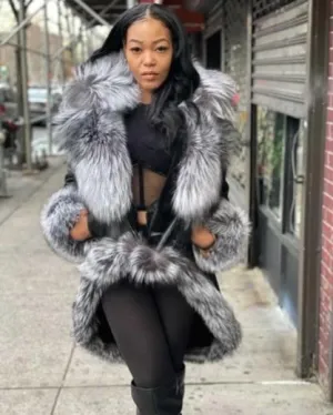 WOMEN SHEARLING- BLACK LONG LENGTH WITH SLIVER FOX FUR
